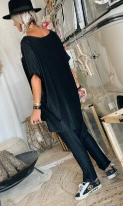 T-Shirt Iloé Oversize Noir Irisé -Vêtements Soldes 2024 180debf5 cc18 4e60 b93c 6c45786c7cf8