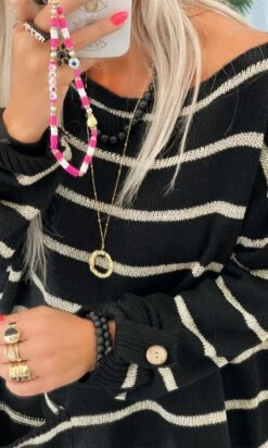 Pull Mika Oversize Noir Marinière Or 12 Pull Mika Oversize Noir Marinière Or -Vêtements Soldes 2024 3a168b43 4f5c 4ffe b899 64f6a4bd5fbd