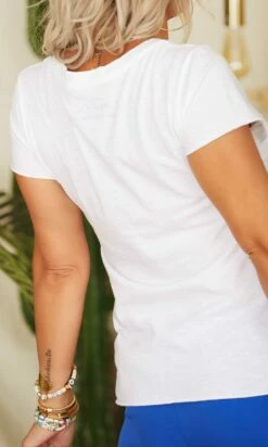 T-Shirt Magda Blanc Love Bleu Electrique 12 T-Shirt Magda Blanc Love Bleu Electrique -Vêtements Soldes 2024 49345d17 8298 4d54 abb2 f811ad0ce06e facetune 02 03 2023 16 18 28