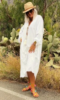 Robe Léonie Broderie Blanc -Vêtements Soldes 2024 52f56192 a08e 405a aa01 f1673816d9e4