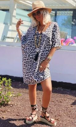 Petite Robe Farah Oversize Ultra-Light Beige Léopard 13 Petite Robe Farah Oversize Ultra-Light Beige Léopard -Vêtements Soldes 2024 572b1c86 9c55 44ec a83a 076810ce3f3c