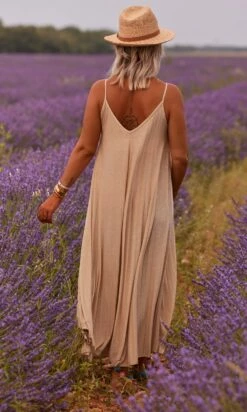 Robe Marlia Doré Irisé -Vêtements Soldes 2024 65af8cee 6db3 4dae be47 9593911d53f0 facetune 18 07 2023 10 20 49