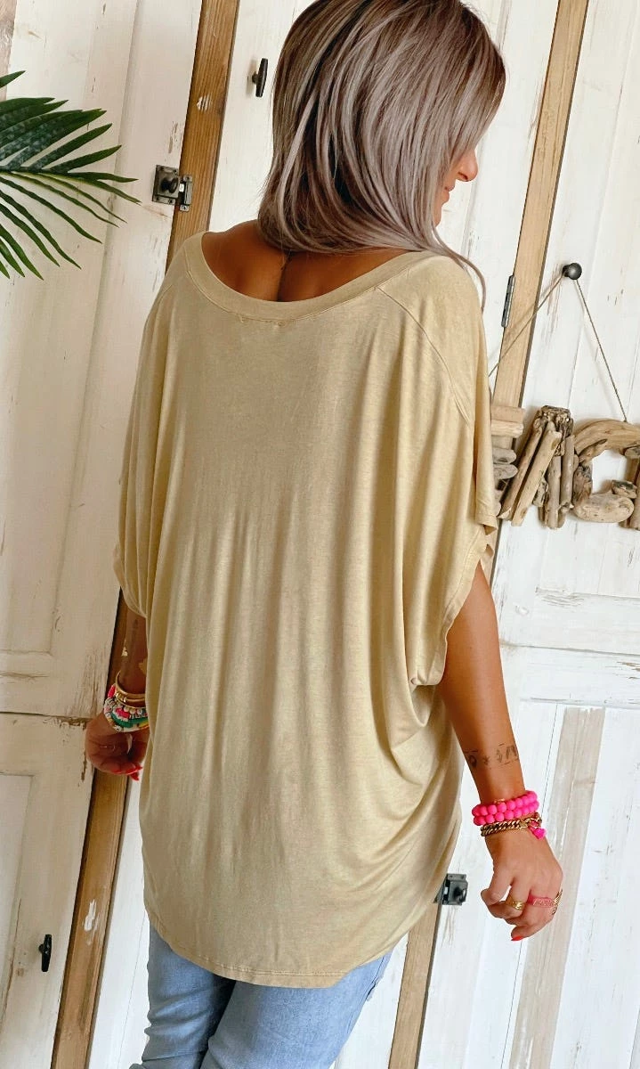 T-Shirt Basic Oversize Camel 5 T-Shirt Basic Oversize Camel – Image 3