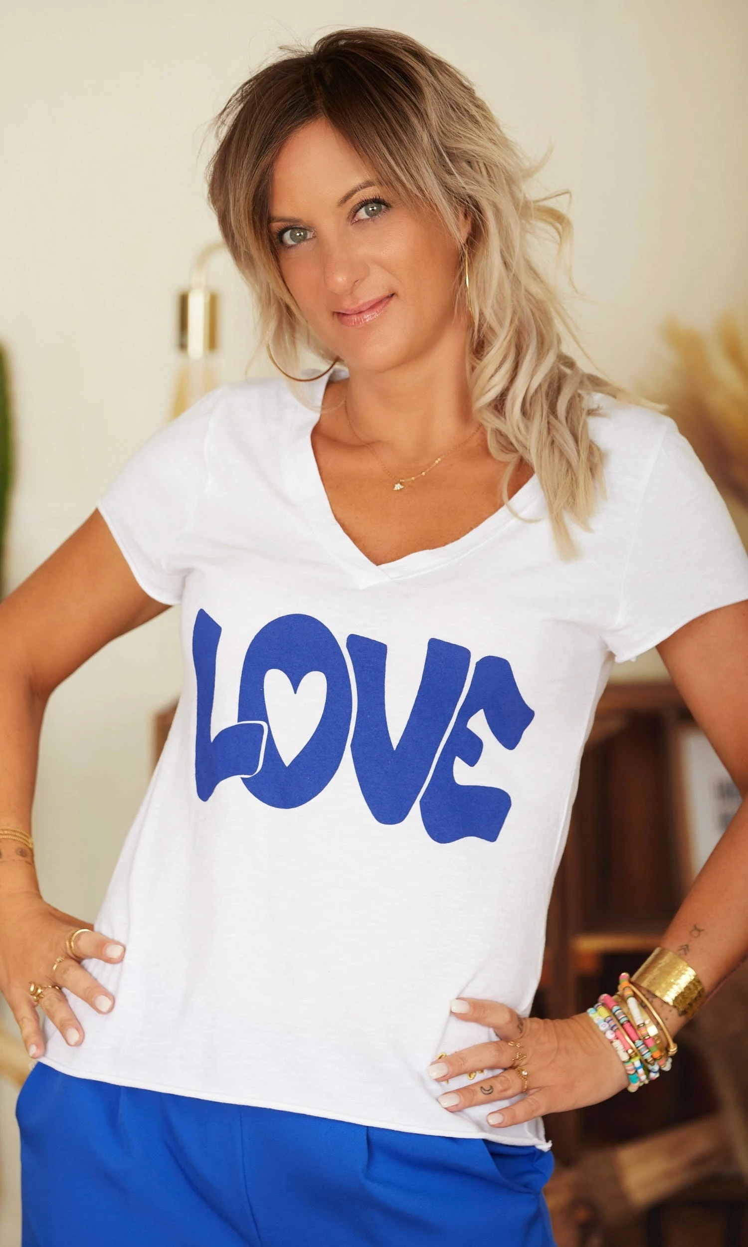 T-Shirt Magda Blanc Love Bleu Electrique 8 T-Shirt Magda Blanc Love Bleu Electrique – Image 6