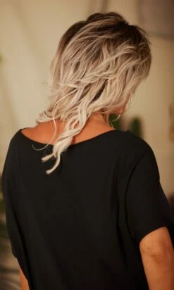 T-Shirt Solene Oversize Noir Amour Or -Vêtements Soldes 2024 9bf092f1 67e6 40b0 b102 35aba334a93f facetune 06 03 2023 16 58 31