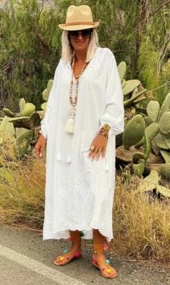 Robe Léonie Broderie Blanc -Vêtements Soldes 2024 e04e5cfc 880b 400f 9b99 92498cdd5c40