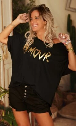 T-Shirt Solene Oversize Noir Amour Or -Vêtements Soldes 2024 e31e7bc5 be22 4202 bf8c ac0320310453 facetune 06 03 2023 12 44 43