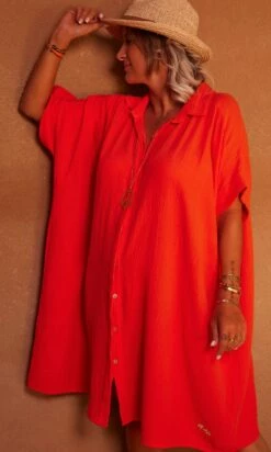 Petite Robe Chemise Sherine Oversize Orange -Vêtements Soldes 2024 f01c8f58 802d 40a1 925c a7eeec95c28a facetune 17 07 2023 10 23 48