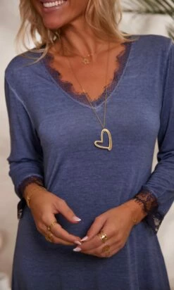 Fond De Robe ML Bleu Marine -Vêtements Soldes 2024 facetune 01 12 2023 09 55 36