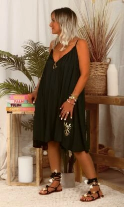 Petite Robe Laïa Ultra-Light Noir -Vêtements Soldes 2024 facetune 02 11 2023 09 59 57