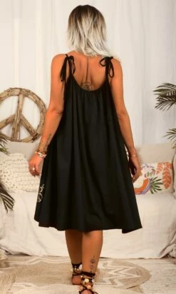 Petite Robe Laïa Ultra-Light Noir -Vêtements Soldes 2024 facetune 02 11 2023 10 29 17