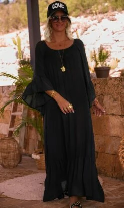 Robe De Plage Alizée Noir -Vêtements Soldes 2024 facetune 03 07 2023 16 08 09