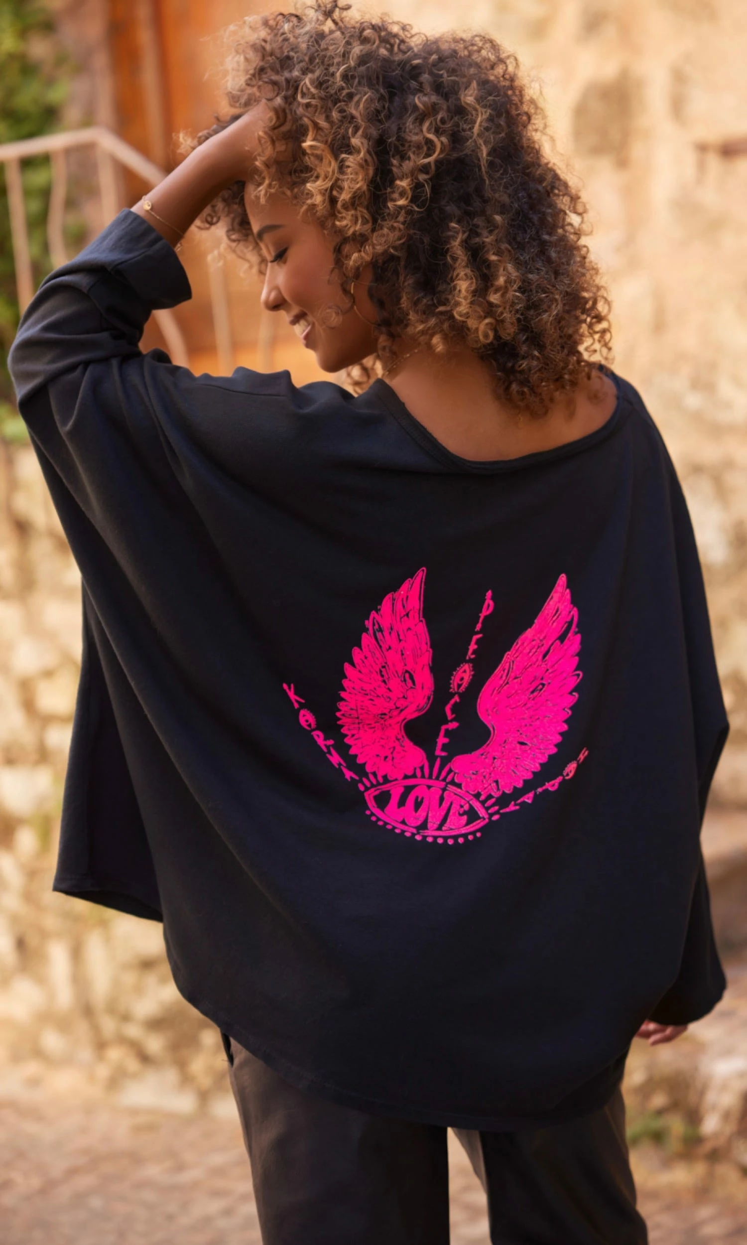 Sweat Fin Logan Noir Angel Love Rose Fluo 4 Sweat Fin Logan Noir Angel Love Rose Fluo – Image 2