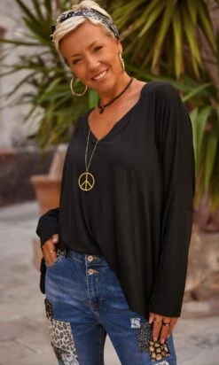 T-Shirt Essentiel Marius Oversize Noir -Vêtements Soldes 2024 facetune 04 09 2023 11 23 25