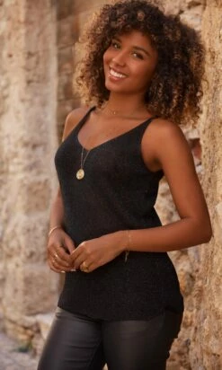 Débardeur Pull Maho Noir Irisé -Vêtements Soldes 2024 facetune 04 10 2023 14 53 24
