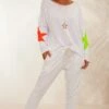 Pull Austin Blanc Star Multicolor 2 Pull Austin Blanc Star Multicolor -Vêtements Soldes 2024 facetune 05 02 2024 10 35 40