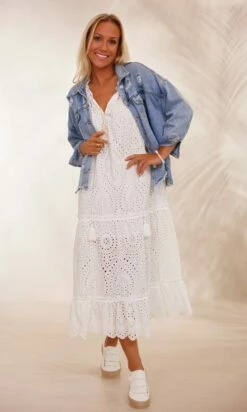 Robe Lixy Broderie Blanc -Vêtements Soldes 2024 facetune 05 02 2024 12 05 26