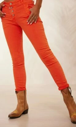 Pantalon Meryl Orange 13 Pantalon Meryl Orange -Vêtements Soldes 2024 facetune 05 02 2024 14 30 32
