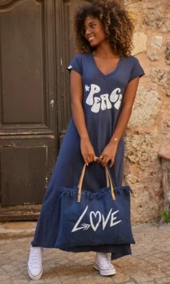 Robe Magda Ultra-Light Bleu Marine Peace Blanc -Vêtements Soldes 2024 facetune 05 10 2023 09 59 25 1