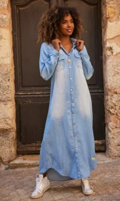 Robe Cameron Jean's Used Denim -Vêtements Soldes 2024 facetune 05 10 2023 10 21 44