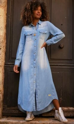 Robe Cameron Jean's Used Denim -Vêtements Soldes 2024 facetune 05 10 2023 10 32 34