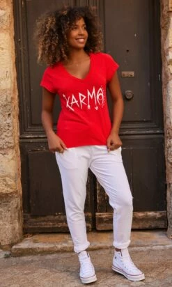 T-Shirt Magda Rouge Karma Blanc -Vêtements Soldes 2024 facetune 05 10 2023 10 38 13
