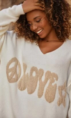 Pull Ronan Blanc Love Doré -Vêtements Soldes 2024 facetune 05 10 2023 14 53 43