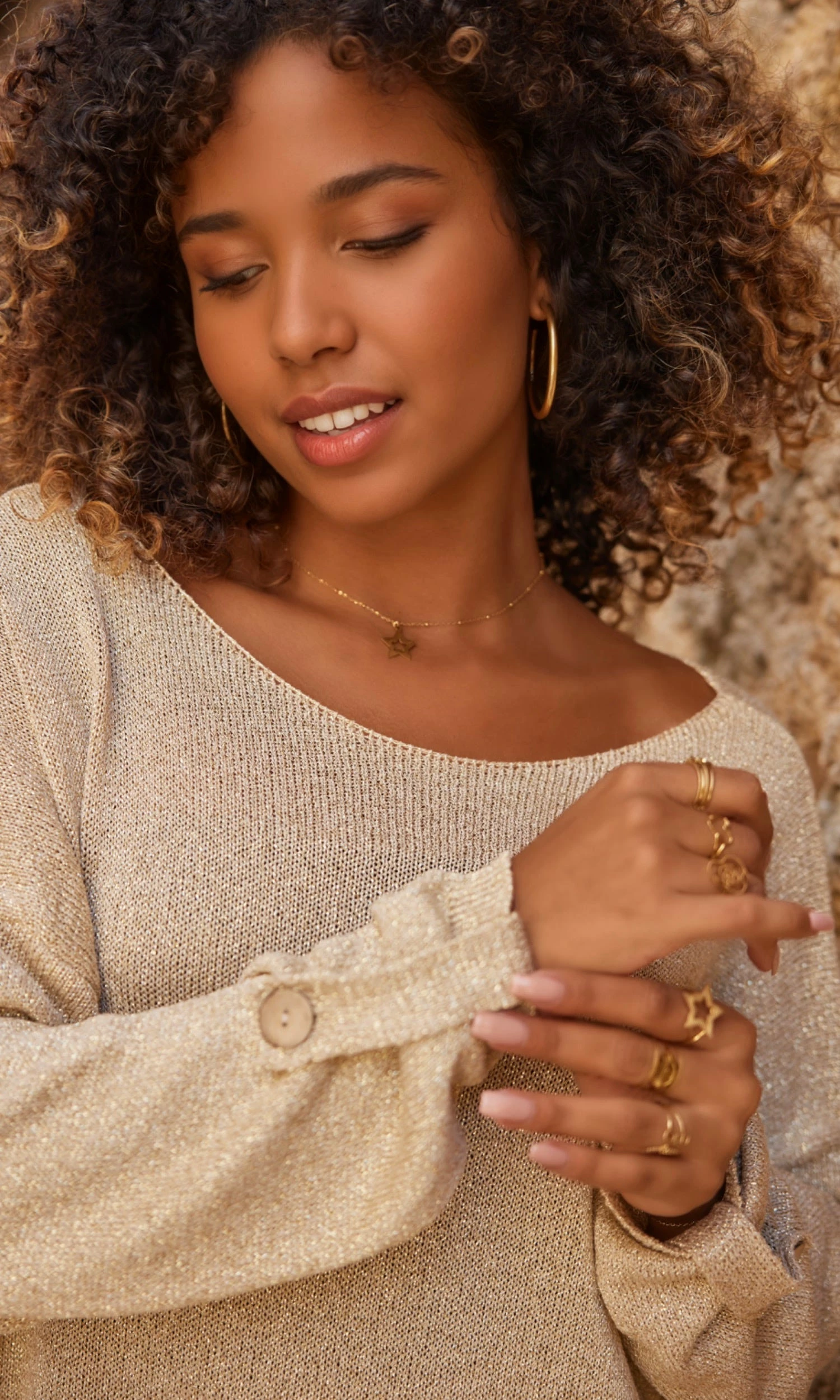 Pull Mika Oversize Doré Irisé 8 Pull Mika Oversize Doré Irisé – Image 6