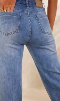 Jean's Jovan Used Denim 11 Jean's Jovan Used Denim -Vêtements Soldes 2024 facetune 06 02 2024 14 10 16