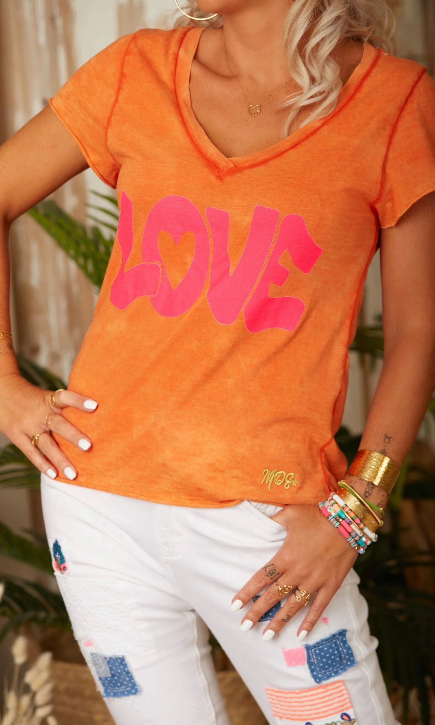 T-Shirt Magda Orange Love Rose Fluo 4 T-Shirt Magda Orange Love Rose Fluo – Image 2