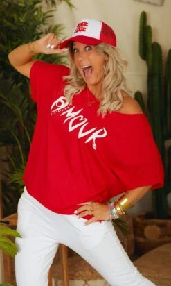 T-Shirt Solene Oversize Rouge Amour Blanc -Vêtements Soldes 2024 facetune 06 03 2023 12 32 02