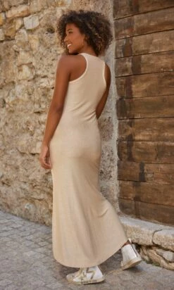 Robe Ludo Doré Irisé -Vêtements Soldes 2024 facetune 06 10 2023 12 37 58