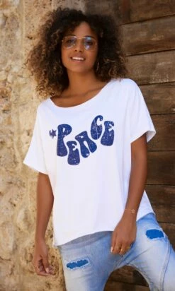 T-Shirt Solene Oversize Blanc Peace Bleu Marine -Vêtements Soldes 2024 facetune 06 10 2023 15 56 35