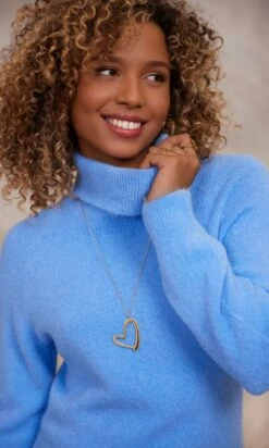 Pull Basic Col Roulé Bleu Jean 14 Pull Basic Col Roulé Bleu Jean -Vêtements Soldes 2024 facetune 06 12 2023 10 34 14