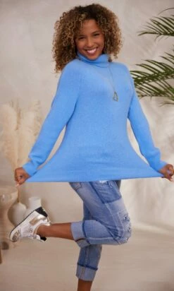 Pull Basic Col Roulé Bleu Jean 15 Pull Basic Col Roulé Bleu Jean -Vêtements Soldes 2024 facetune 06 12 2023 10 48 14