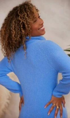 Pull Basic Col Roulé Bleu Jean 12 Pull Basic Col Roulé Bleu Jean -Vêtements Soldes 2024 facetune 06 12 2023 10 56 18