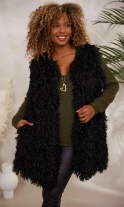 Pull Ryan Kaki -Vêtements Soldes 2024 facetune 06 12 2023 12 05 45