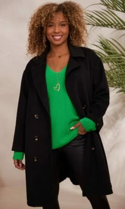 Pull Ryan Vert Brésil -Vêtements Soldes 2024 facetune 06 12 2023 16 48 09