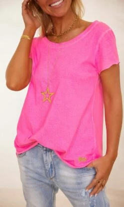 T-Shirt Quentin MC Rose Fluo 15 T-Shirt Quentin MC Rose Fluo -Vêtements Soldes 2024 facetune 07 02 2024 10 42 44
