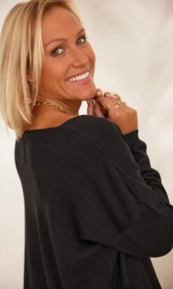 Pull Loyd Noir Love Or -Vêtements Soldes 2024 facetune 07 02 2024 15 34 16