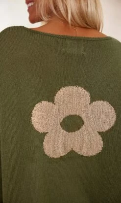 Pull Clovis Kaki Flower Or -Vêtements Soldes 2024 facetune 07 02 2024 16 29 22