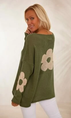 Pull Clovis Kaki Flower Or -Vêtements Soldes 2024 facetune 07 02 2024 16 32 33