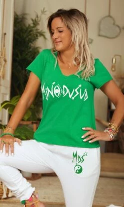 T-Shirt Magda Vert Brésil MinoDuSud Blanc -Vêtements Soldes 2024 facetune 07 03 2023 12 59 48