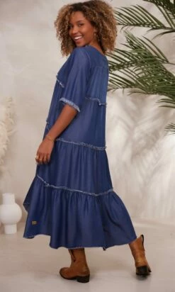 Robe Talya Jean's Brut -Vêtements Soldes 2024 facetune 07 12 2023 16 45 00