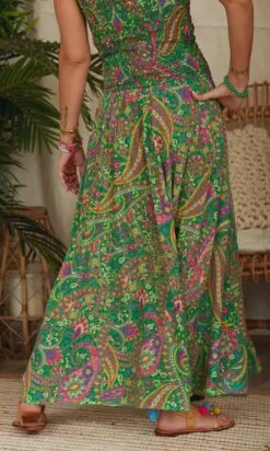 Jupon Ayron Vert Brésil Cachemire Flower -Vêtements Soldes 2024 facetune 08 02 2023 14 45 13