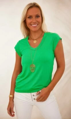 T-Shirt Essentiel Col V Vert Brésil