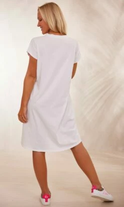 Petite Robe Isadora Blanc Pluma Skull Multicolor 11 Petite Robe Isadora Blanc Pluma Skull Multicolor -Vêtements Soldes 2024 facetune 08 02 2024 11 56 31