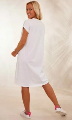 Petite Robe Isadora Blanc Pluma Skull Multicolor 15 Petite Robe Isadora Blanc Pluma Skull Multicolor -Vêtements Soldes 2024 facetune 08 02 2024 11 57 35 1