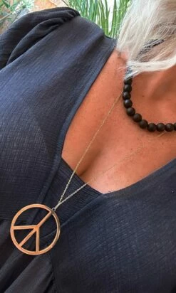 Petite Robe De Plage Kristy Noir -Vêtements Soldes 2024 facetune 08 08 2023 12 24 03