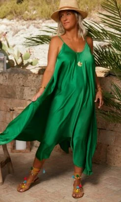 Robe Kimy Vert 14 Robe Kimy Vert -Vêtements Soldes 2024 facetune 08 08 2023 16 05 52